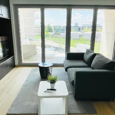 Charming With Terrace And Parking Apartment