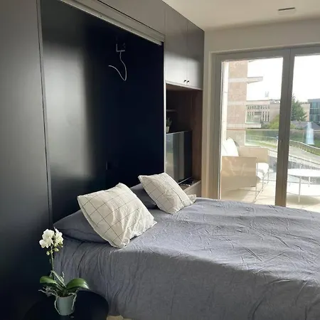 Charming With Terrace And Parking