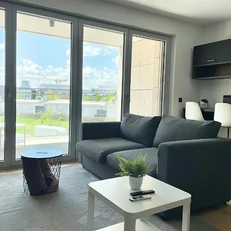 Charming With Terrace And Parking Apartment *